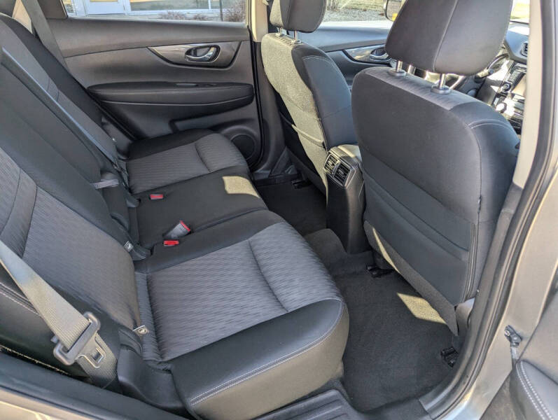 2017 Nissan Rogue SV
