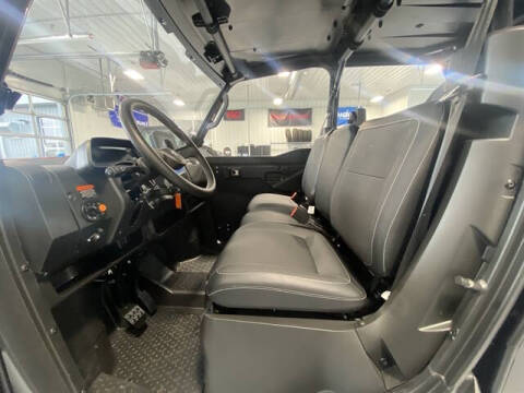 2025 Segway UT10 CREW