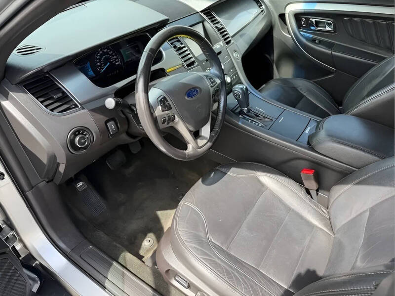 2014 Ford Taurus SEL