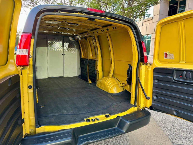 2022 Chevrolet Express 2500