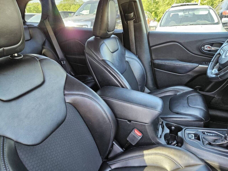 2019 Jeep Cherokee Latitude Plus