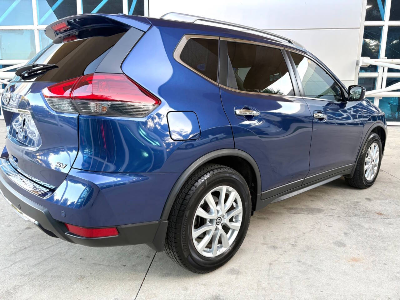 2020 Nissan Rogue 16