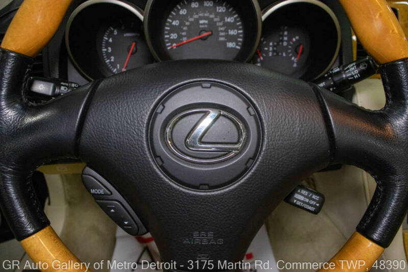 2004 Lexus SC 430