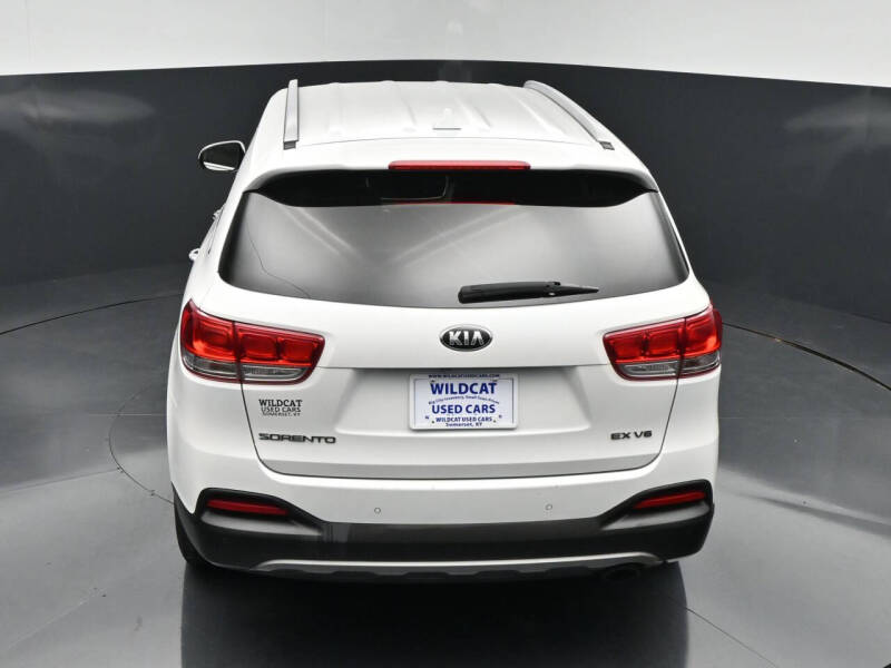 2017 Kia Sorento EX V6