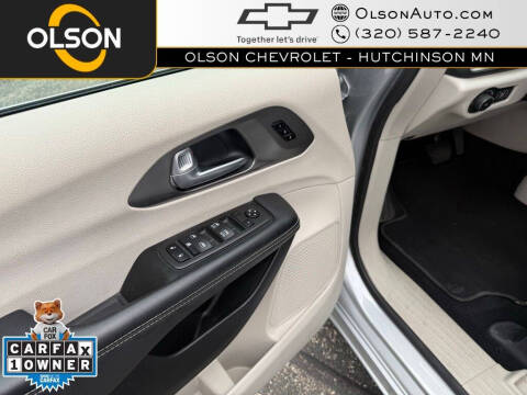 2024 Chrysler Pacifica Touring L