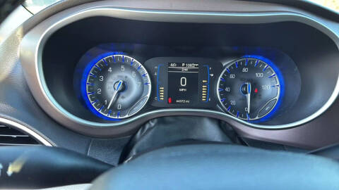 2022 Chrysler Voyager LX