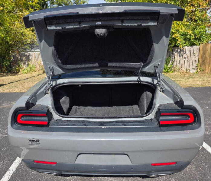 2018 Dodge Challenger SXT Plus