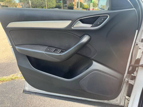 2017 Audi Q3 2.0T quattro Premium Plus