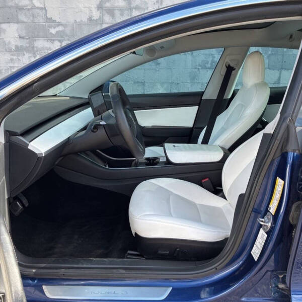 2020 Tesla Model 3 Standard Range Plus