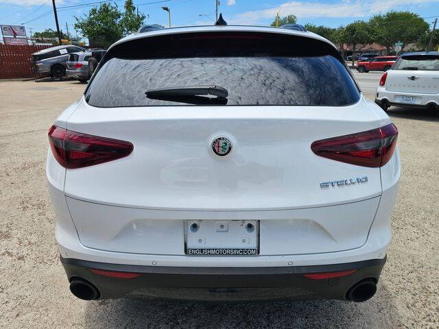 2022 Alfa Romeo Stelvio Sprint