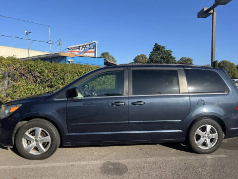 2009 Volkswagen Routan SE
