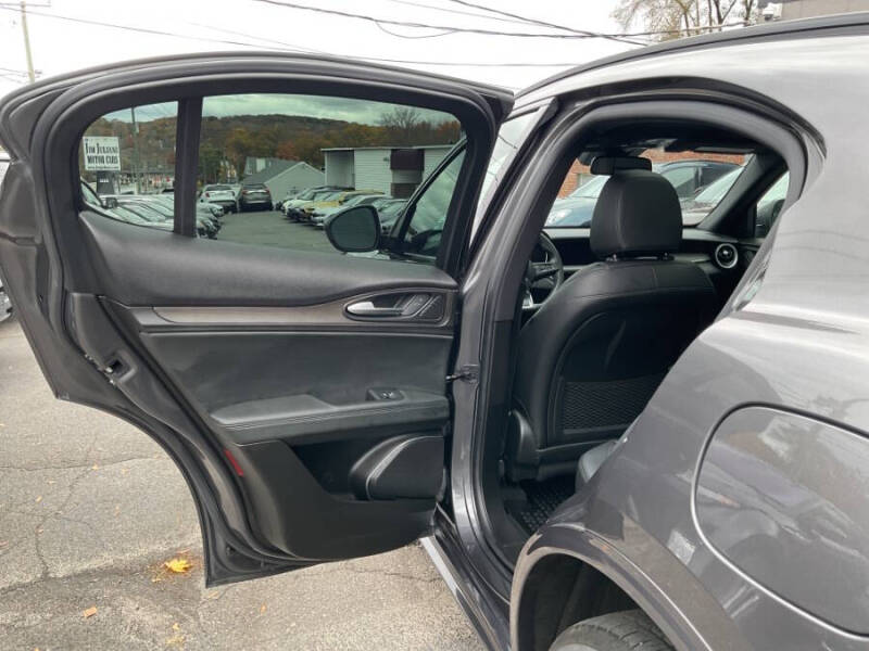 2022 Alfa Romeo Stelvio Ti