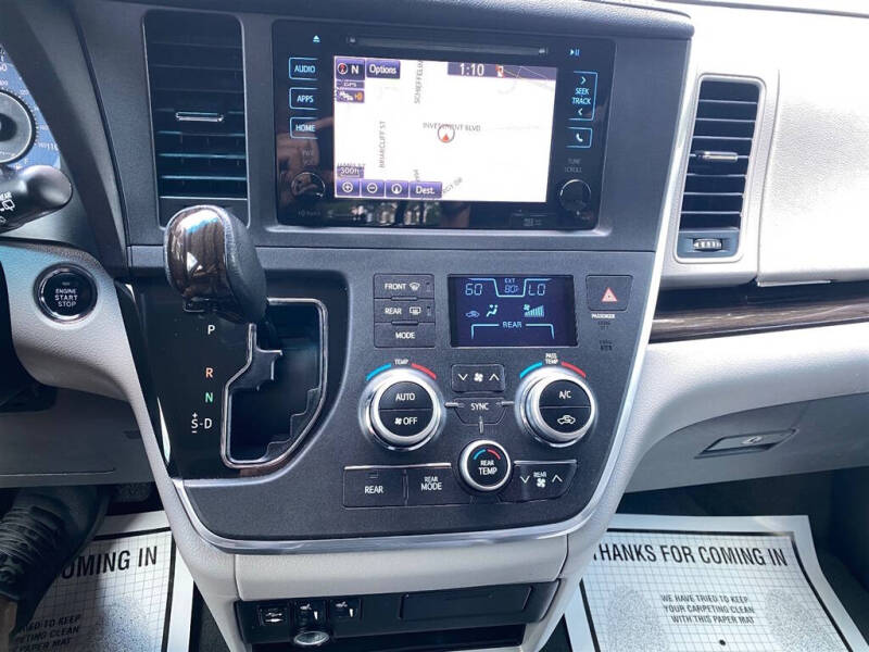 2015 Toyota Sienna