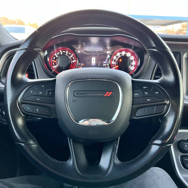 2022 Dodge Challenger SXT