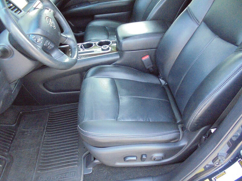 2016 Nissan Pathfinder SL