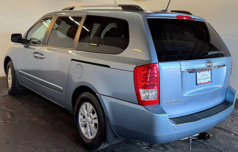 2012 Kia Sedona LX