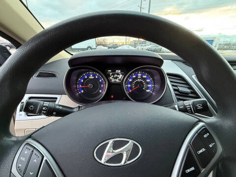 2014 Hyundai Elantra SE