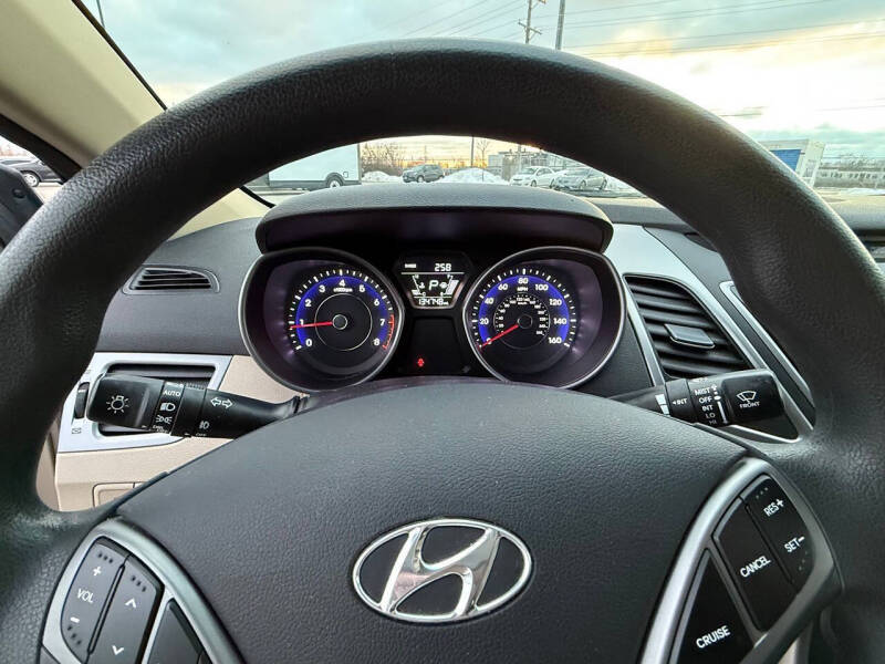 2014 Hyundai Elantra SE