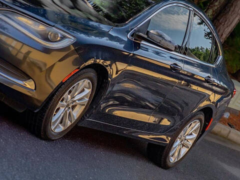 2017 Chrysler 200 Limited Platinum