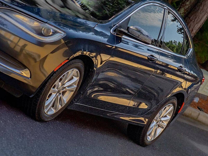 2017 Chrysler 200 Limited Platinum