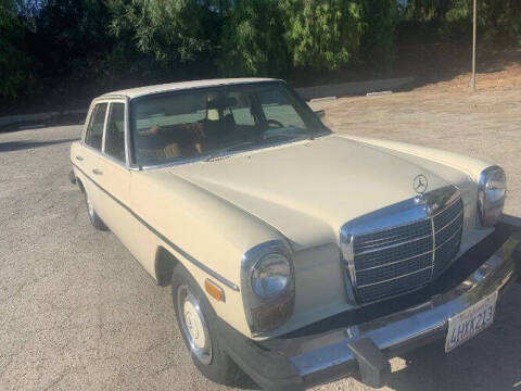 1976 Mercedes-Benz 240D