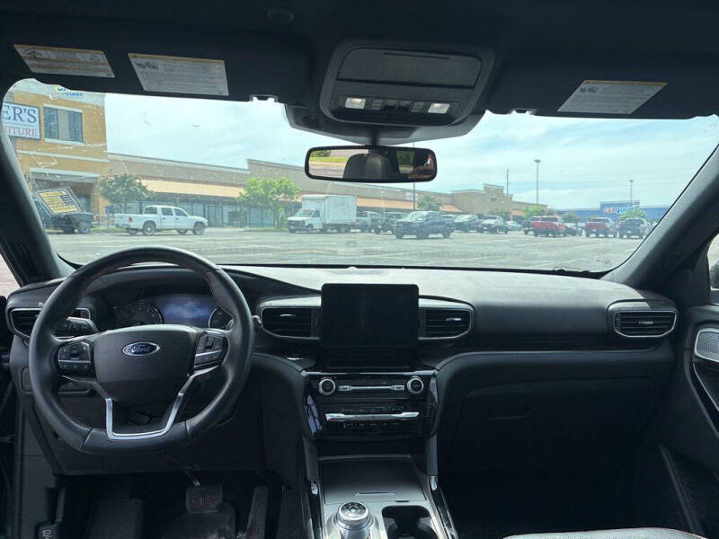 2022 Ford Explorer ST-Line