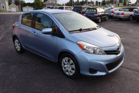 2014 Toyota Yaris 5-Door LE