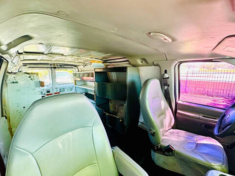 2005 Ford E-Series E-250