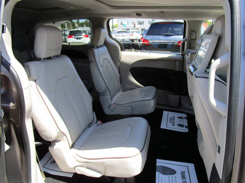 2017 Chrysler Pacifica Limited