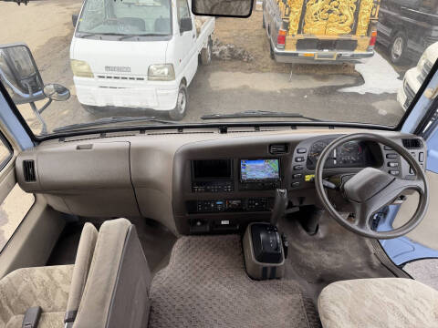 2000 Mitsubishi Rosa