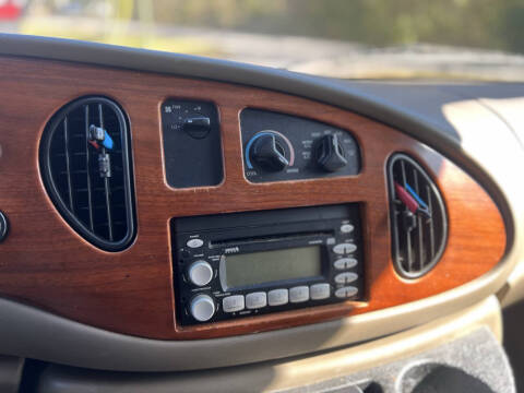 2007 Ford E-Series E-450 SD