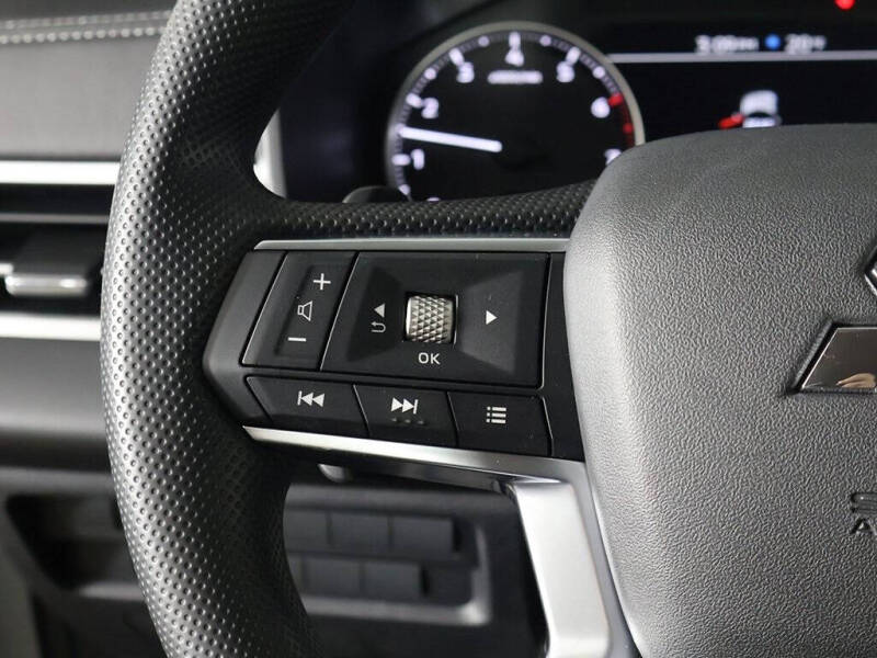 2026 Mitsubishi Outlander ES