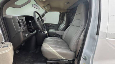 2025 Chevrolet Express 2500