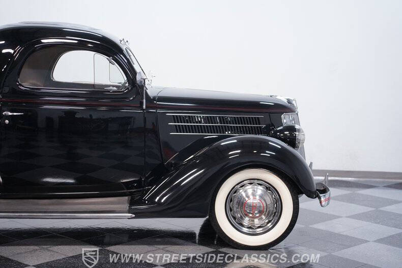 1936 Ford Deluxe