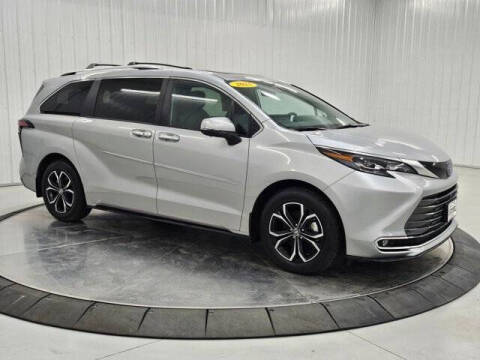 2025 Toyota Sienna Platinum 7-Passenger