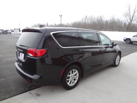 2021 Chrysler Voyager LX