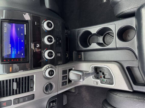 2013 Toyota Sequoia SR5