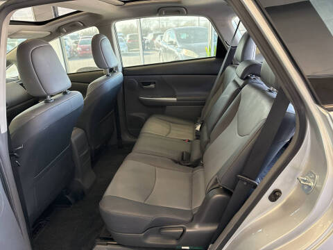 2014 Toyota Prius v Five