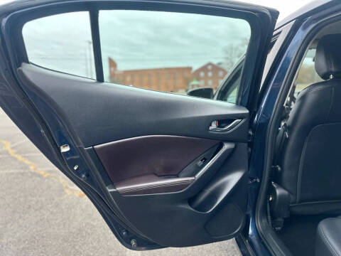 2018 Mazda MAZDA3 Touring