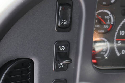 2023 Freightliner M2 106