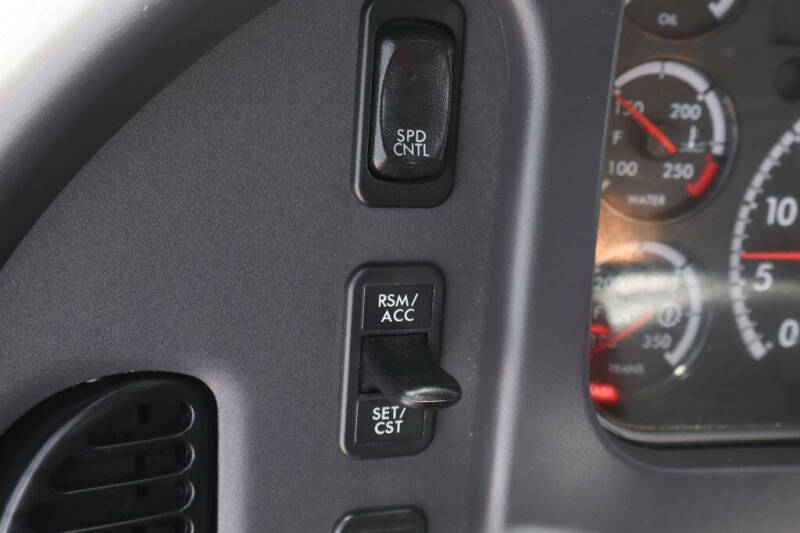 2023 Freightliner M2 106