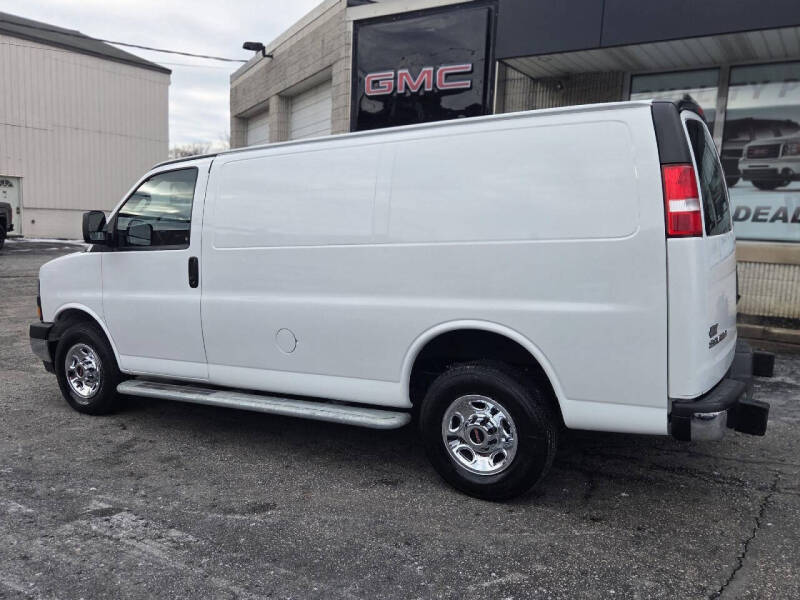 2024 GMC Savana 2500