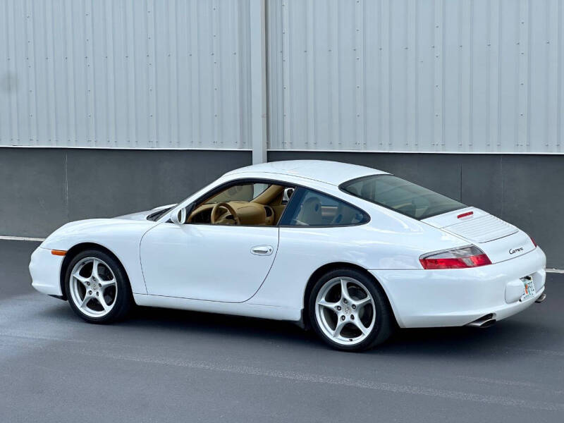2004 Porsche 911 Carrera