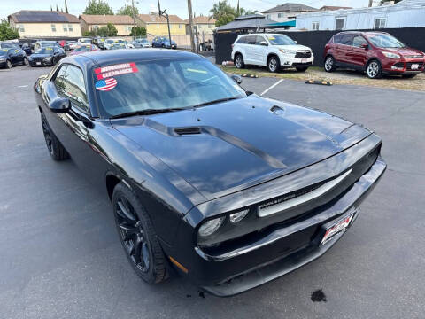2013 Dodge Challenger SXT