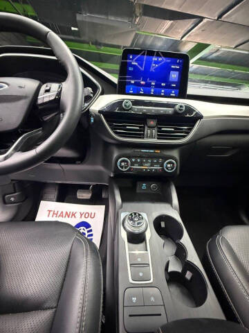 2021 Ford Escape SEL