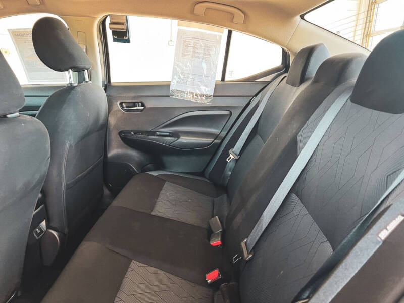 2023 Nissan Versa SV