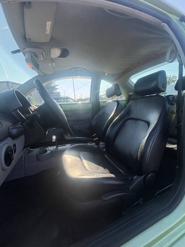 Green 2005 Volkswagen New Beetle GL GL 2dr Coupe 5