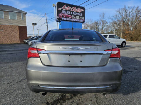 2013 Chrysler 200 Limited