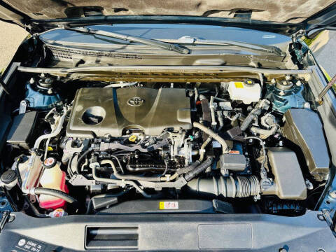 2018 Toyota Camry Hybrid LE