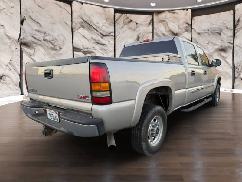 2005 GMC Sierra 2500HD